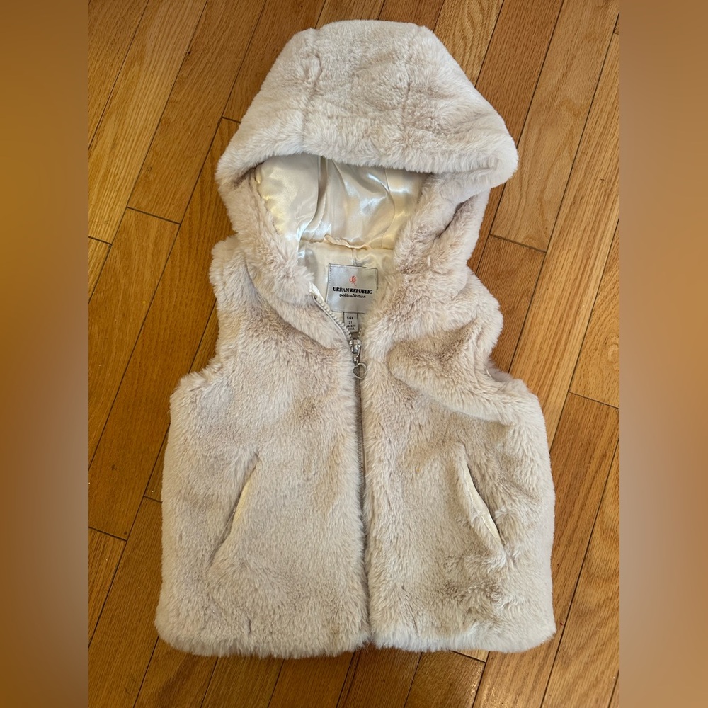 Girls Ivory Faux Fur Hooded Vest